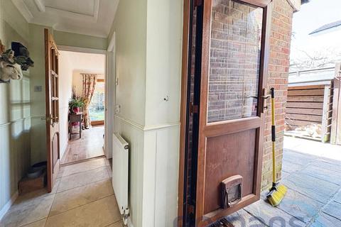 10 Willow Way, Aldershot, GU12 4AZ
