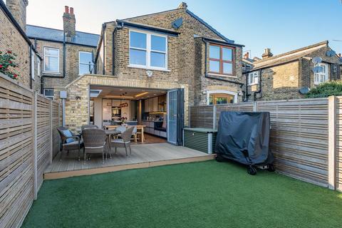 4 bedroom terraced house for sale, Elsinore Road, Forest Hill
