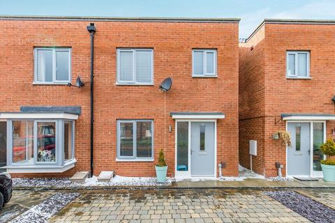 3 bedroom semi-detached house to rent, Paton Way, Darlington DL1