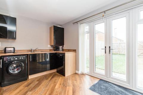3 bedroom semi-detached house to rent, Paton Way, Darlington DL1