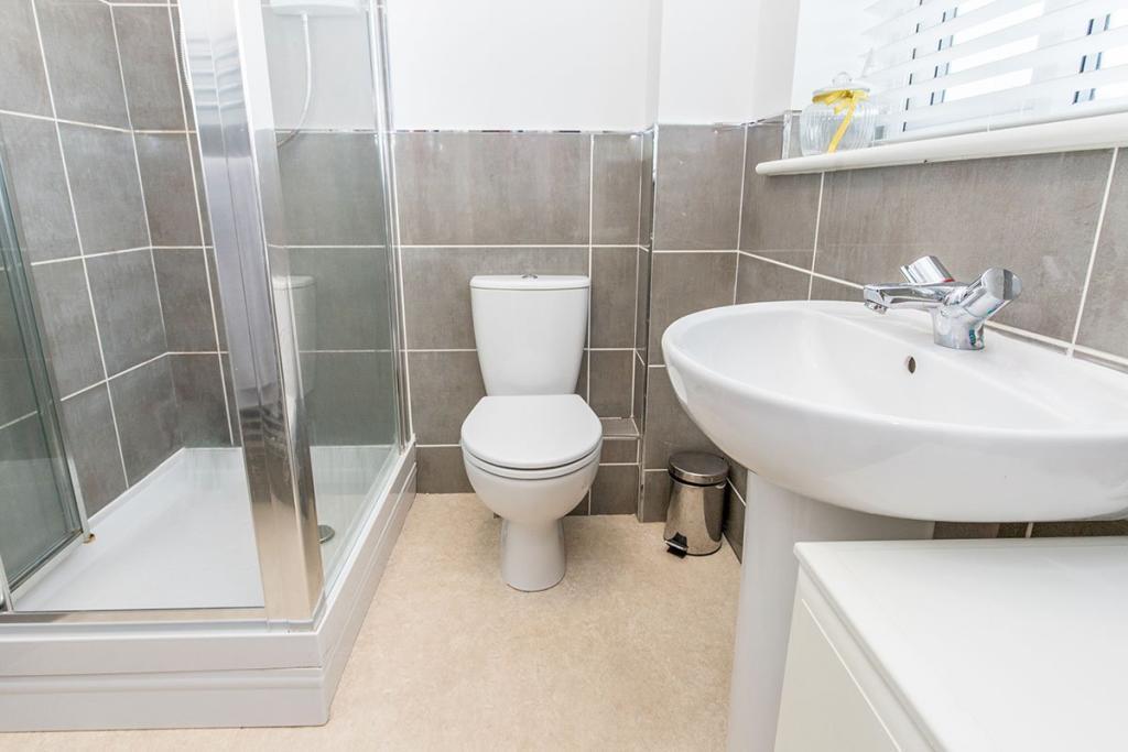 Shower Room.jpeg
