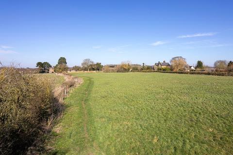 3 bedroom detached house for sale, Upper Heyford, Northamptonshire, NN7