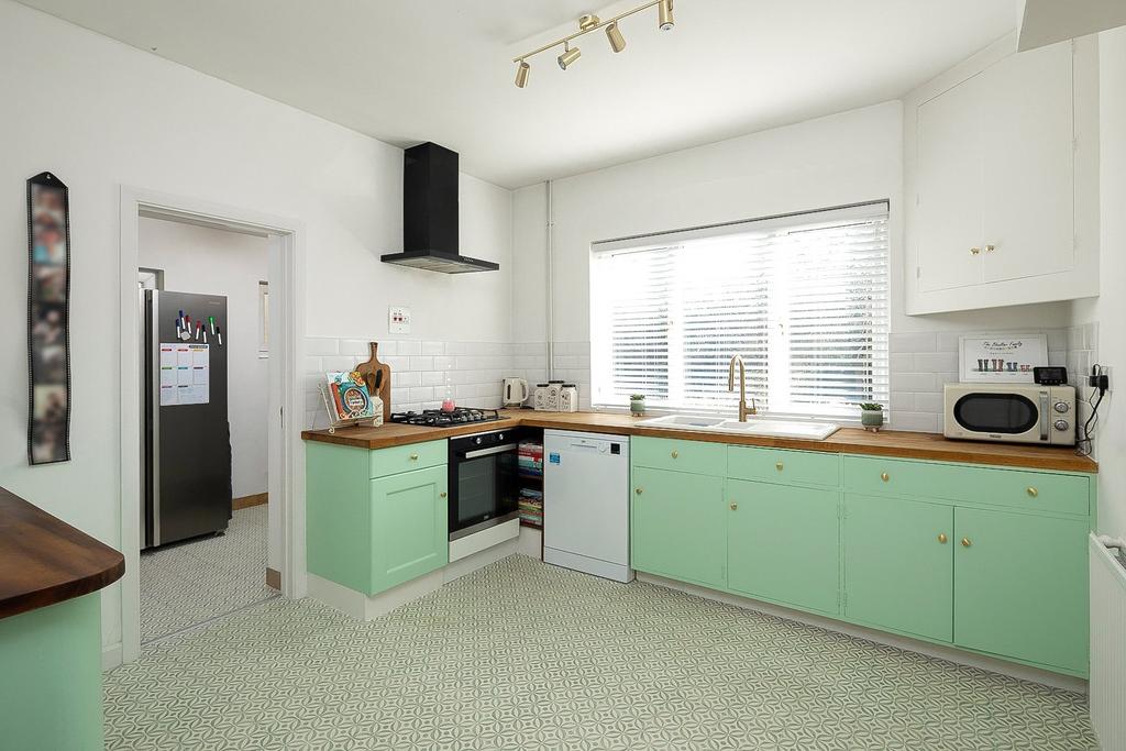 Kitchen/Breakfast