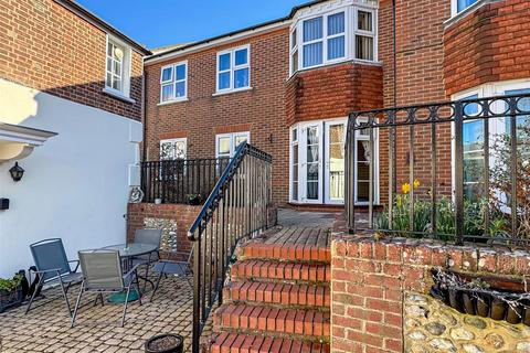 2 bedroom apartment for sale, Goda Road, Littlehampton BN17