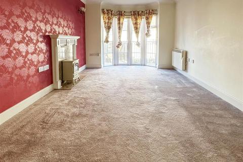 2 bedroom apartment for sale, Goda Road, Littlehampton BN17
