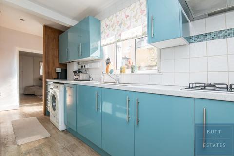 42a Alphington Road, Exeter, EX2 8HS