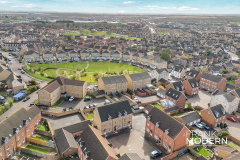 11 Applewood Drive, Hampton Hargate, Peterborough, PE7 8DX