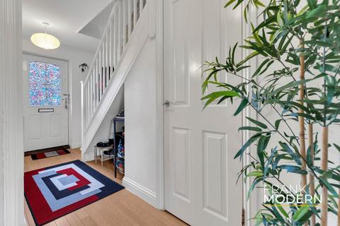 11 Applewood Drive, Hampton Hargate, Peterborough, PE7 8DX