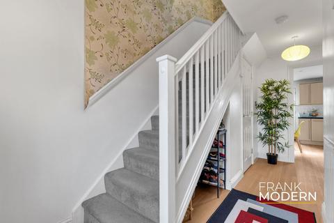 11 Applewood Drive, Hampton Hargate, Peterborough, PE7 8DX