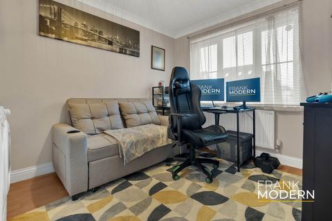 11 Applewood Drive, Hampton Hargate, Peterborough, PE7 8DX