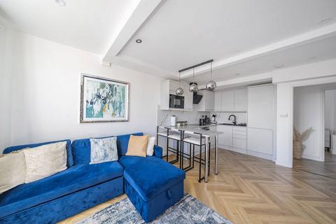3 bedroom flat to rent, Weir Road, Balham, London, SW12