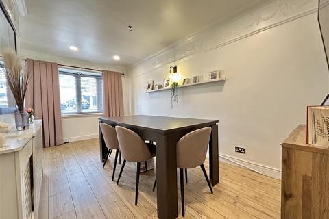 130 Blakedown Road, Halesowen, B63 4QL