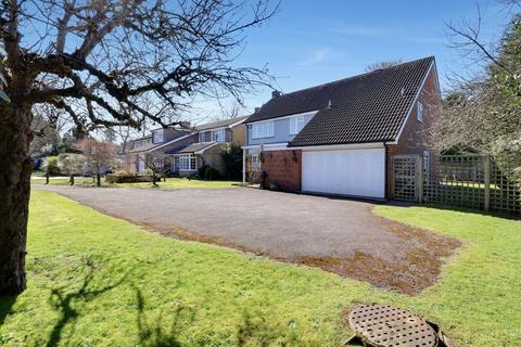 20 Derwent Close, Claygate, Esher, KT10 0RF