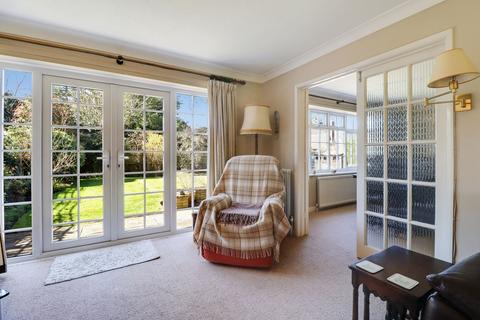 20 Derwent Close, Claygate, Esher, KT10 0RF