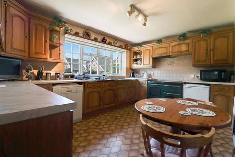 20 Derwent Close, Claygate, Esher, KT10 0RF