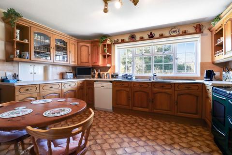 20 Derwent Close, Claygate, Esher, KT10 0RF