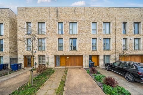 21 Camborne Road, Edgware, HA8 8FD