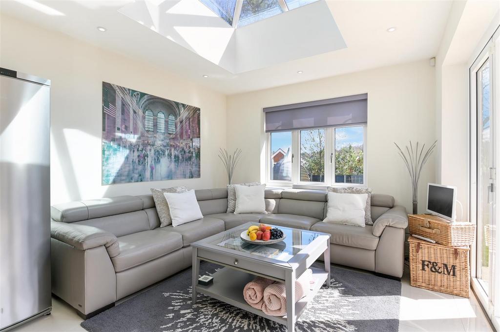 MIMOSA CLOSE,10 - (11).jpg