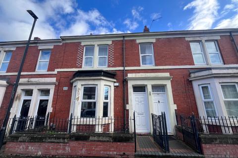 2 bedroom flat for sale, Wingrove Gardens, Fenham, Newcastle upon Tyne, NE4