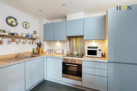 2 bedroom flat for sale, New Church Road, Hove BN3