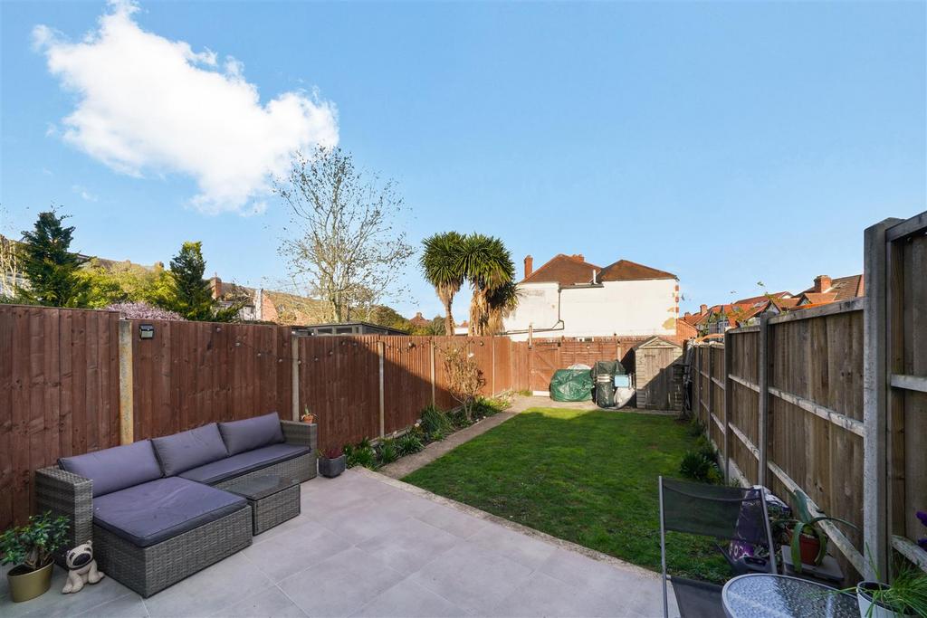 172 Watford Road - W8z4i6 Jy4 I3 AGVRx6 Vt M.jpg