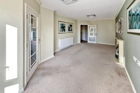 1 bedroom ground floor flat for sale, Rothesay Lodge, Stuart Road, Highcliffe, Dorset. BH23 5FP