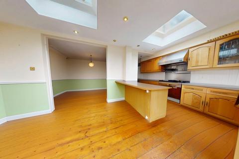 4 bedroom terraced house for sale, Manton Avenue, W7
