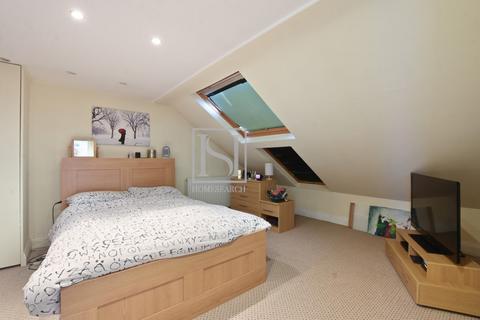 4 bedroom terraced house for sale, Manton Avenue, W7