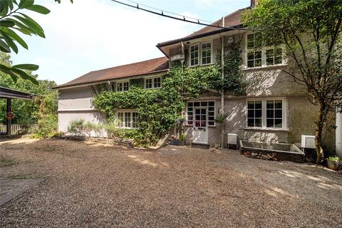 3 Anthony Place, Hindhead, GU26 6BD