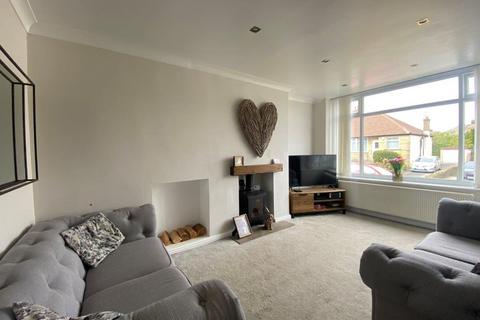 17 Fairway, Bradford, BD7 4JF
