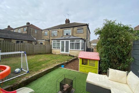 17 Fairway, Bradford, BD7 4JF