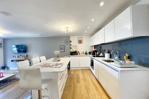 2 bedroom apartment for sale, Hatbox, Munday Street