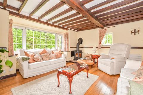 3 bedroom detached house for sale, Marden Road, Staplehurst, Tonbridge, Kent