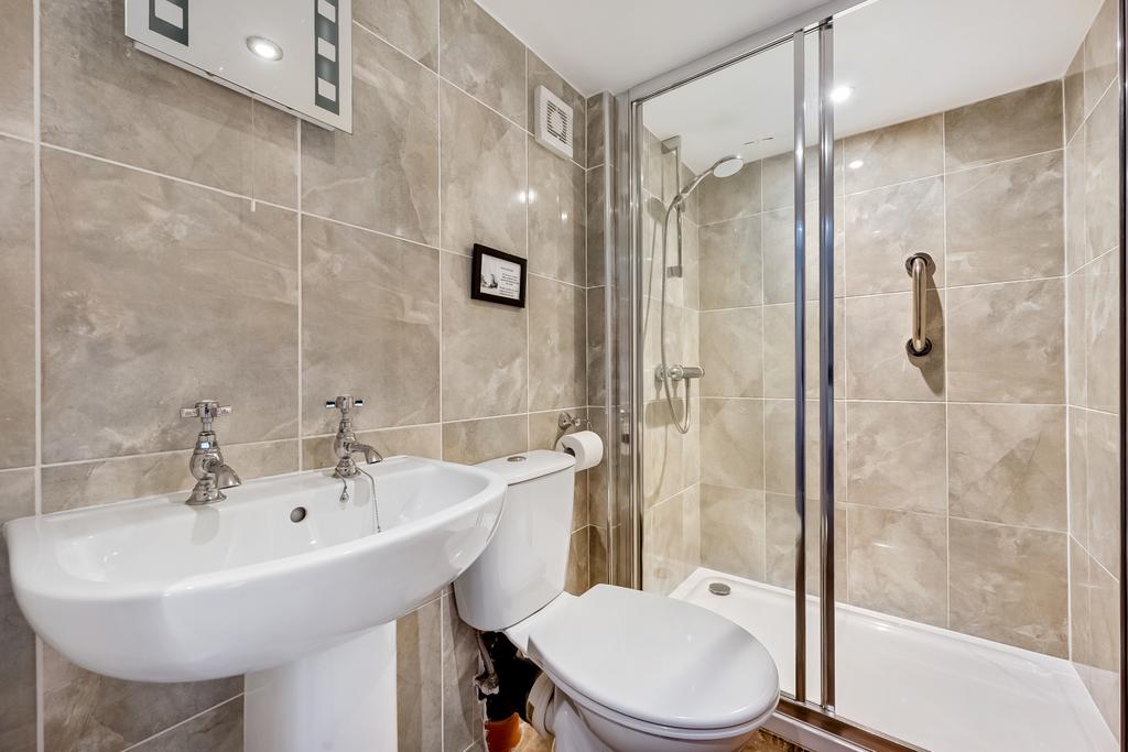 Cottage Bathroom