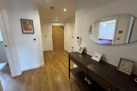 2 bedroom flat for sale, Mill Hill, London NW7