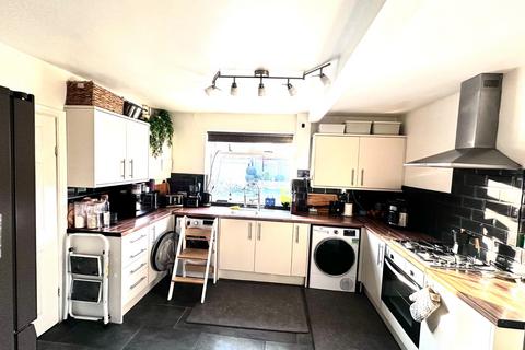 4 bedroom semi-detached house for sale, Bransdale Clough, Buttershaw, Bradford, BD6
