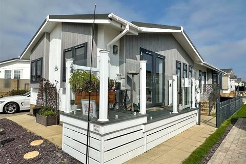 2 bedroom bungalow for sale, New Lane, Milford on Sea, Lymington, Hampshire, SO41
