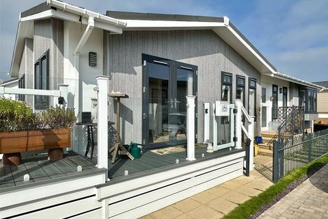 2 bedroom bungalow for sale, New Lane, Milford on Sea, Lymington, Hampshire, SO41