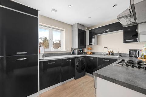 35 Wright Close, Bushey, WD23 2FH