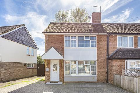 81 Metcalf Road, Ashford, TW15 1HB