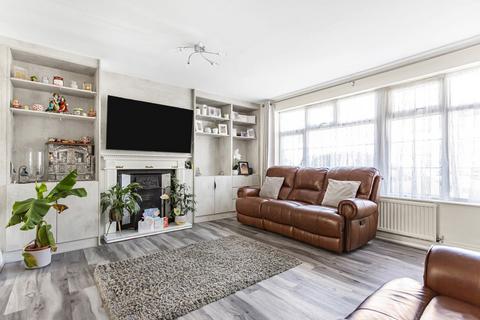 81 Metcalf Road, Ashford, TW15 1HB
