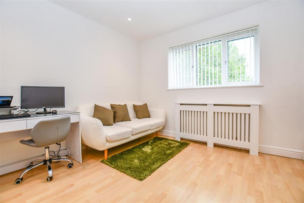 Living Room 2.jpg