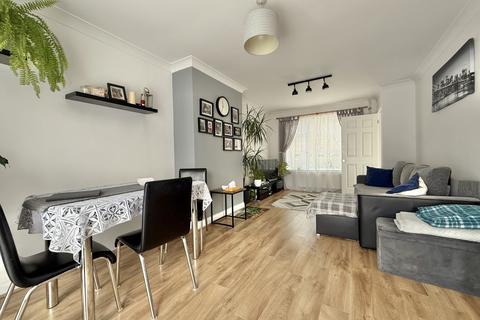 55 Lancelot Road, Exeter, EX4 9BU