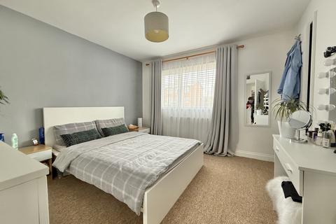 55 Lancelot Road, Exeter, EX4 9BU
