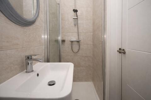 1 bedroom in a house share to rent, Bensham Lane, Thornton Heath, CR7