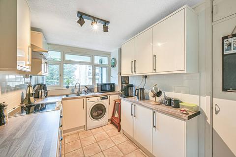 Hermitage Court, Child's Hill, London, NW2