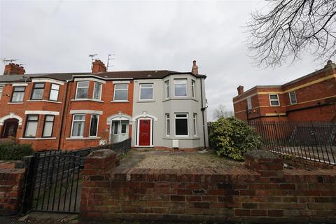 3 bedroom end of terrace house for sale, Beverley Road, Hull