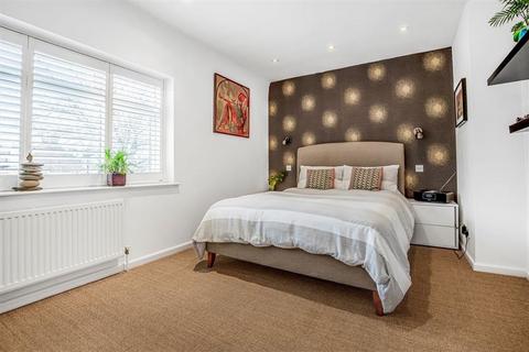44 Dursley Road, London, SE3 8PD