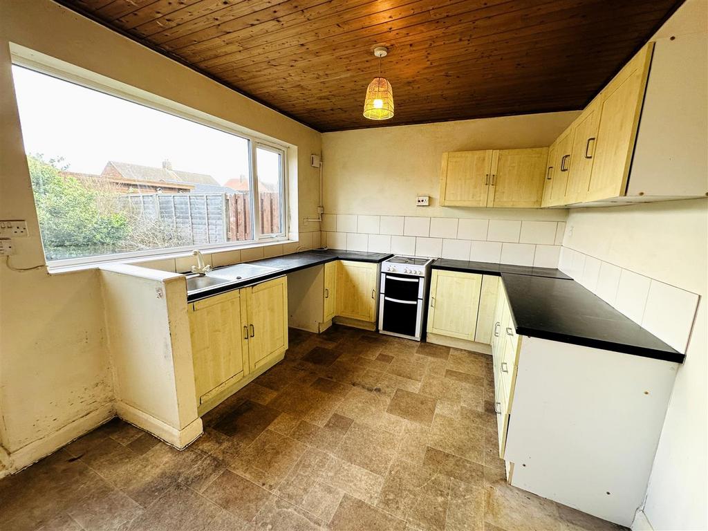 Kitchen.2.jpg