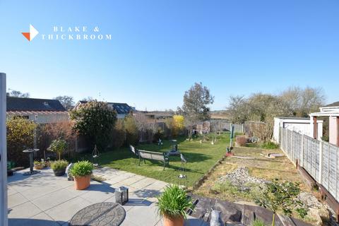 2 bedroom semi-detached bungalow for sale, Aylesbury Drive, Holland on Sea